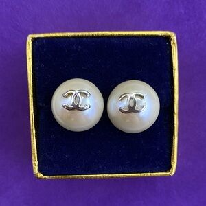 💛 Authentic Rare CHANEL Silver Logo Cream Faux Pearl Earrings | Iconic Designer